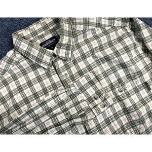 Woolrich Long Sleeve Button Down Men's Size Large Green  Plaid 100% Cotton